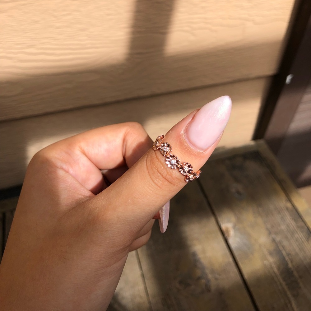 Gold rose flower ring